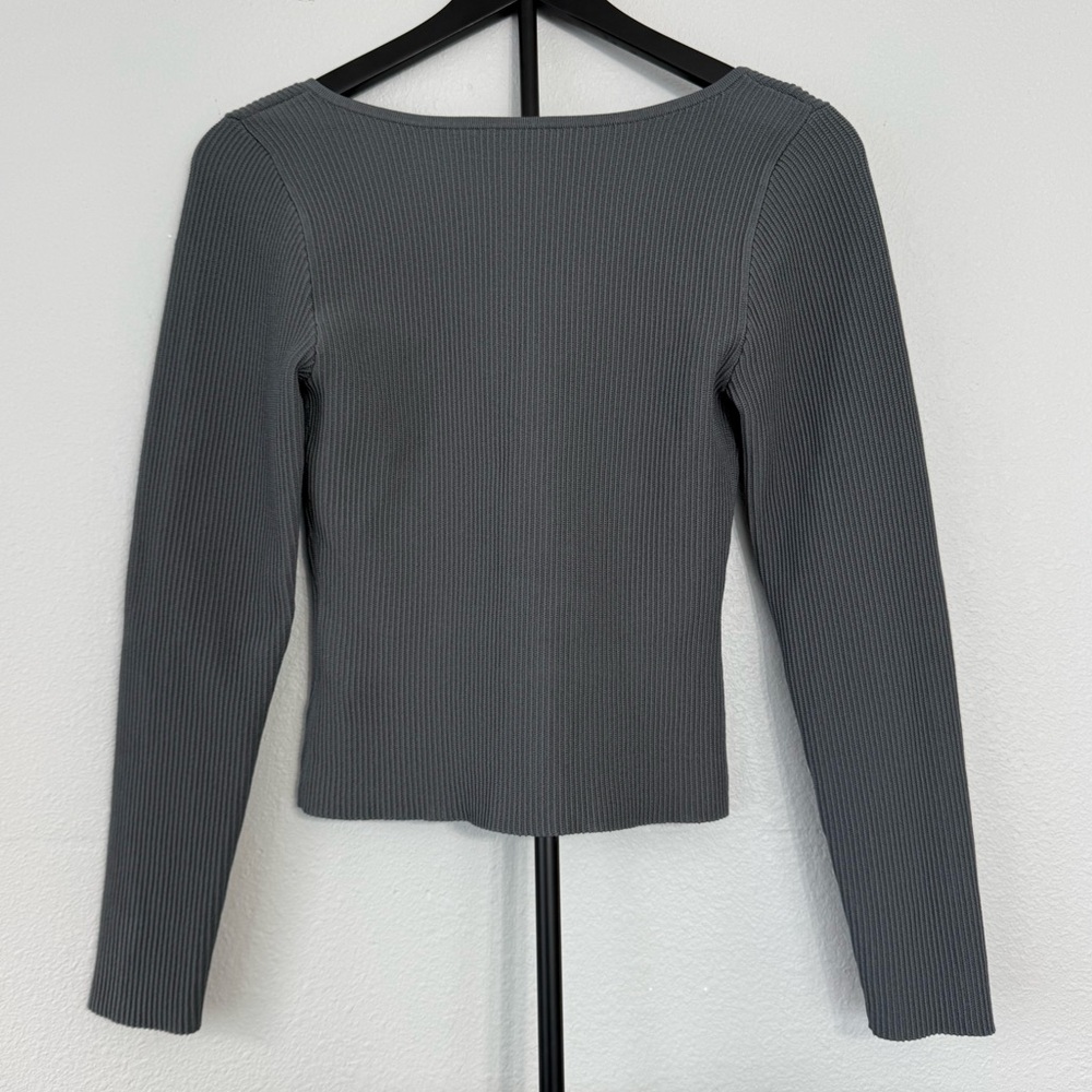 Aritzia Babaton Sculpt Knit Sweetheart Long Sleeve Top Size M - Picture 6 of 10